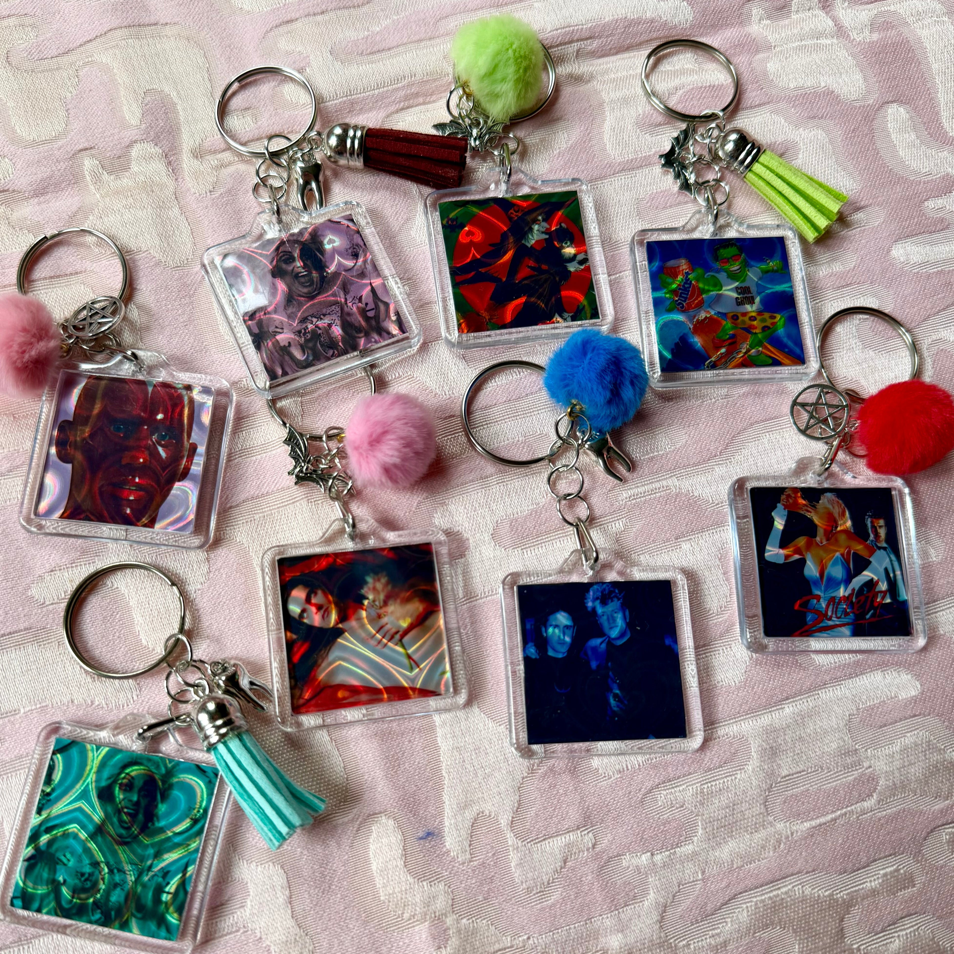 Holographic Keychains